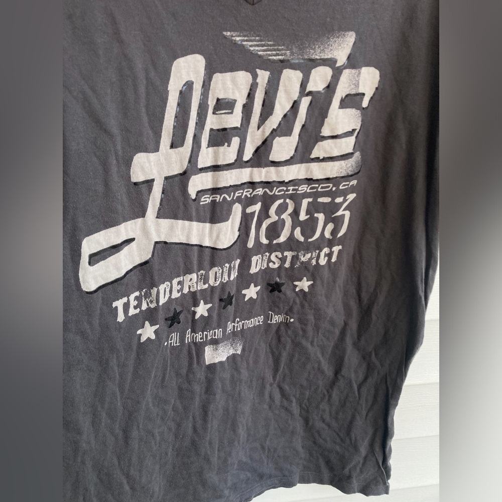 Levi Men Graphic Tee Shirt Size XL Gray